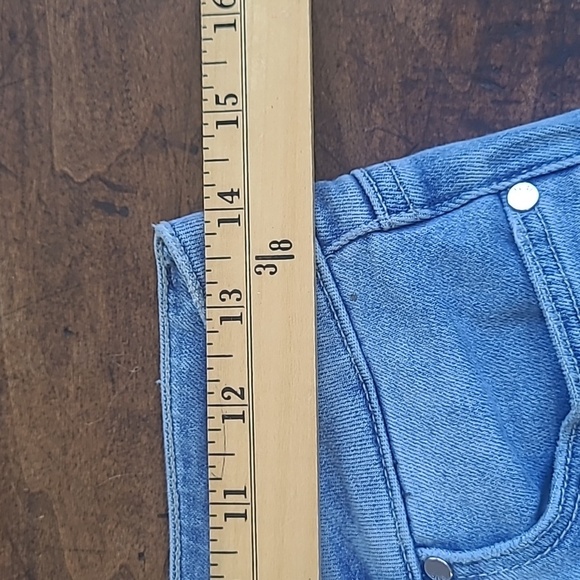 PAIGE Jeans Women's sz 26 Brigitte Straight Leg Distressed Mid Rise Denim Jeans - Picture 7 of 9